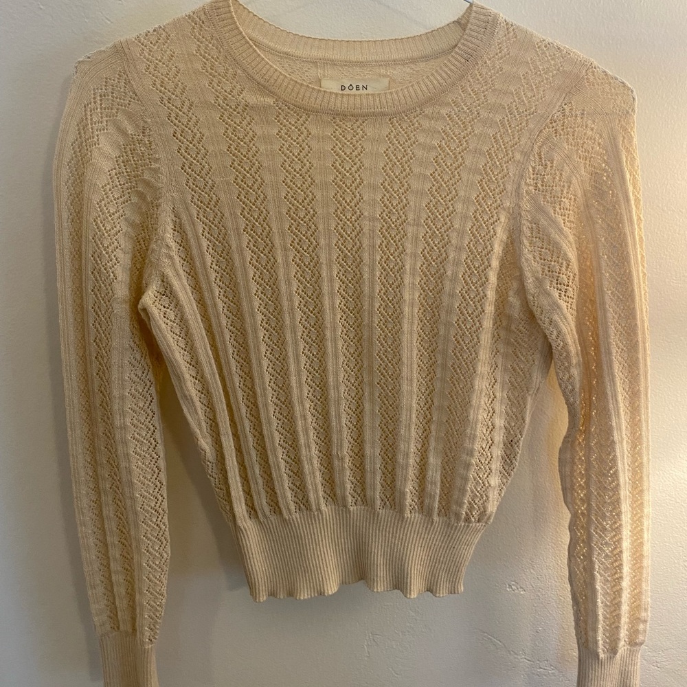 Doen lace sweater top